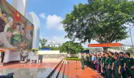 Vietnam'da Askeri Sanayi Mirasına Saygı Ziyareti