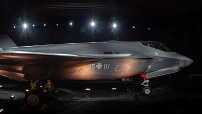 Almanya İlk F-35 Uçağını Tanıttı