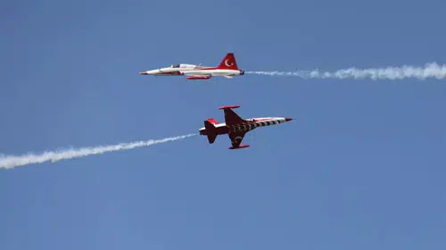 HÜRJET ve Türk Yıldızları Gökyüzünde Tarih Yazdı