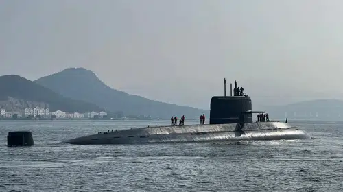 Pakistan Donanmasının Yeni Nesil Denizaltısı Hangor, Karaçiye Ulaştı
