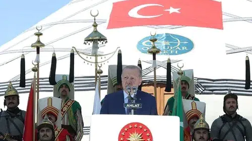 Ahlat’ta Zafer Sevinci