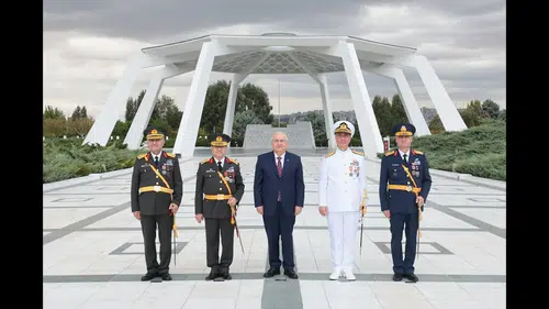 Millî Savunma Bakanı Güler'den Anlamlı Ziyaret