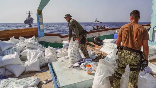 Deniz Kuvvetleri Mali Sıkıntılarla Mücadele Ediyor