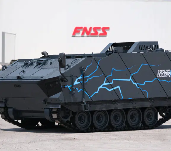 FNSS ve CSG’den Savunma Sanayisinde Güç Birliği: Yeni Nesil CFL-120 Karpat İlk Kez Sahneye Çıktı