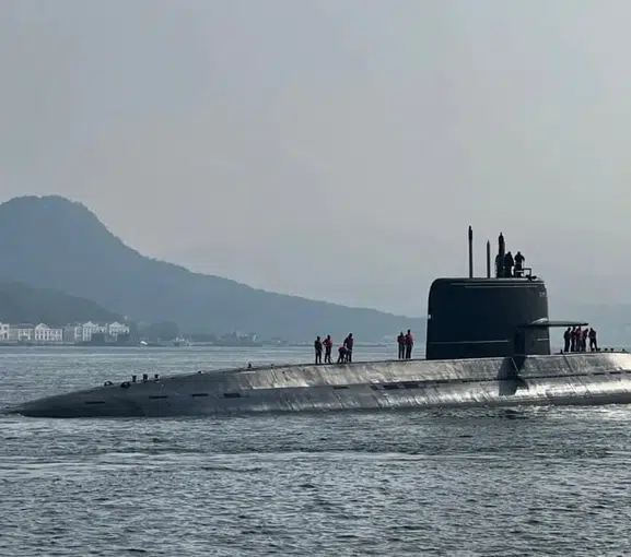 Pakistan Donanmasının Yeni Nesil Denizaltısı Hangor, Karaçiye Ulaştı