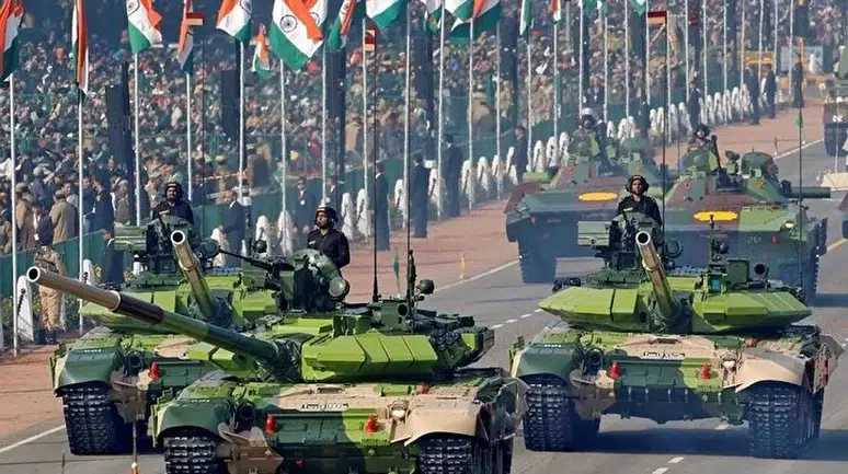 Hindistan'ın Silah Hamlesi Türkiye Tartışmasını Alevlendirdi